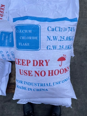 74% 77% Cacl2 塩化カルシウム二水和物の薄片 1000kg/鋭い液体のための袋